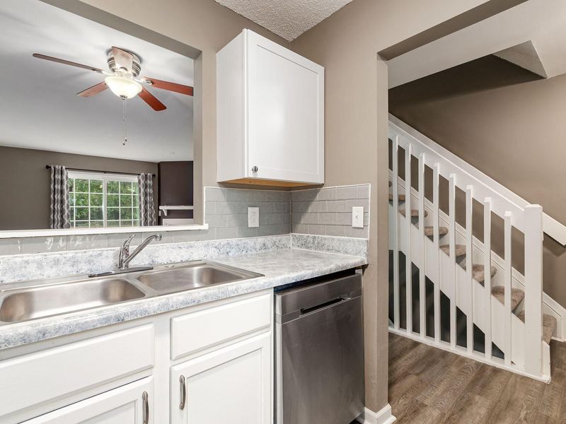 7279 Kirkdale Drive , Unit 27E, Blacklick, OH 43004 Photo 6