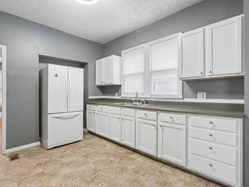 394 Belvidere Avenue , Columbus, OH 43223 Photo 10