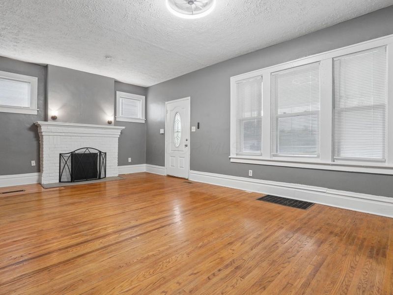 394 Belvidere Avenue , Columbus, OH 43223 Photo 5