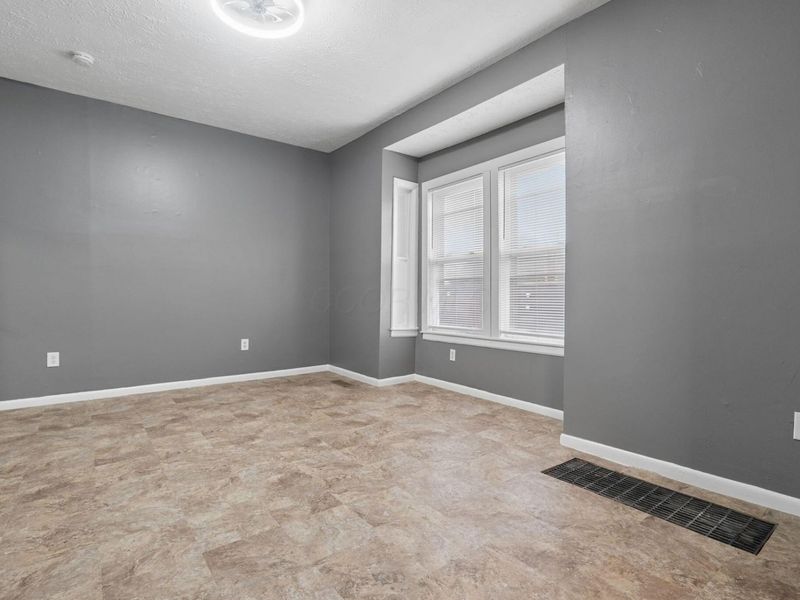 394 Belvidere Avenue , Columbus, OH 43223 Photo 6