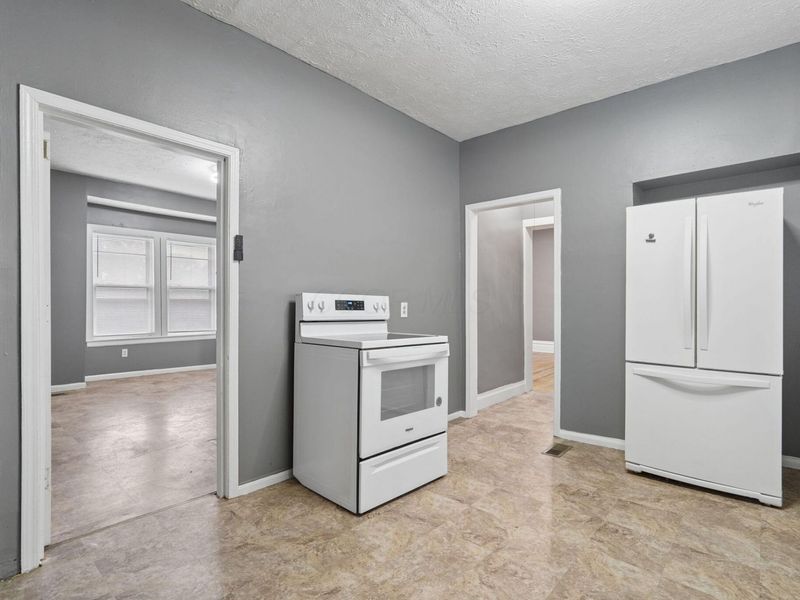 394 Belvidere Avenue , Columbus, OH 43223 Photo 9
