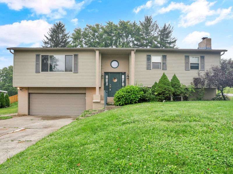 885 Hickory Road , Heath, OH 43056 Photo 1