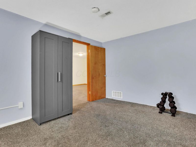 885 Hickory Road , Heath, OH 43056 Photo 31
