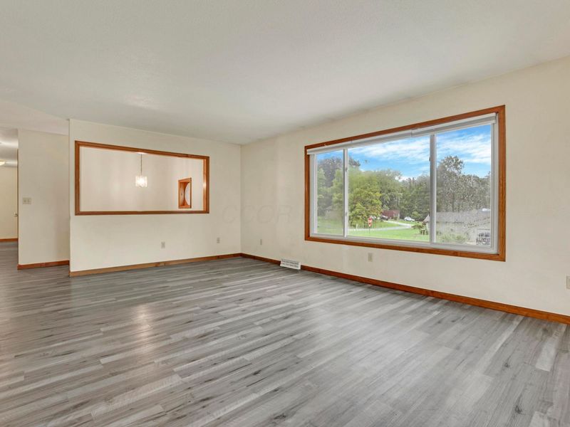 885 Hickory Road , Heath, OH 43056 Photo 5