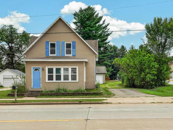 525 W Bannerman Avenue, Redgranite, WI 54970