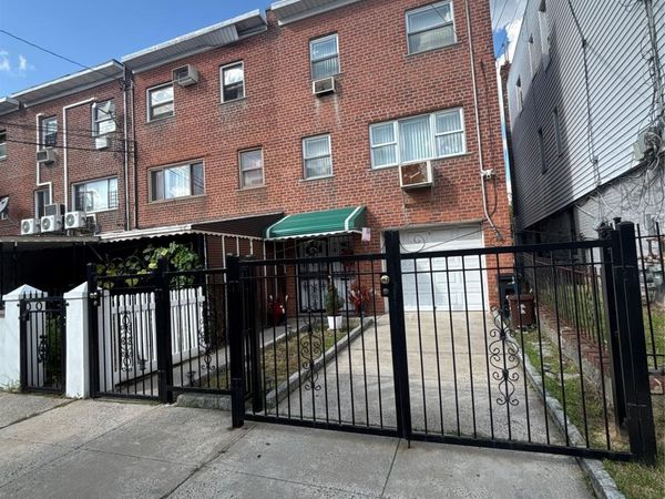 939 E 229th Street , Bronx, NY 10466