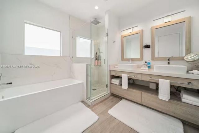 3575 SW 23rd St, Unit 3575, Miami, FL 33145 Photo