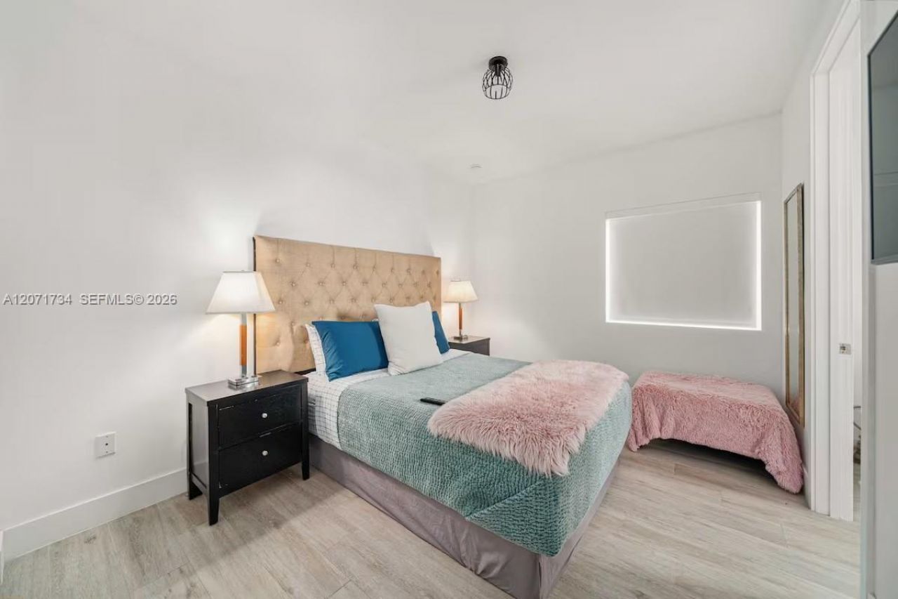 3575 SW 23rd St, Unit 3575, Miami, FL 33145 Photo