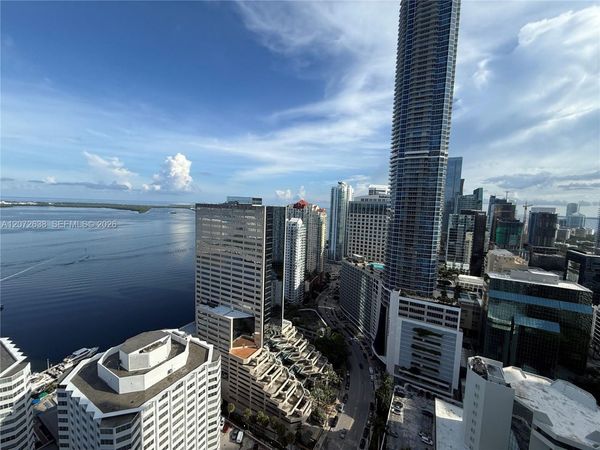 950 Brickell Bay Dr, Unit 3709, Miami, FL 33131