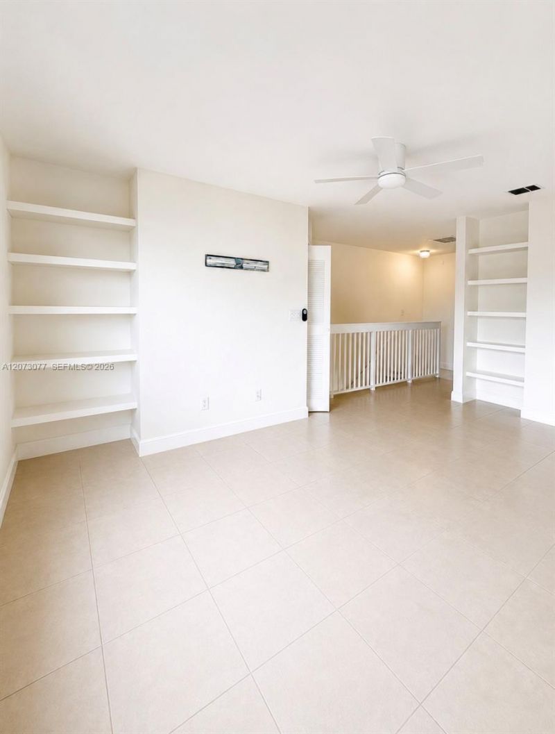 18316 NW 68th Ave , Unit I, Hialeah, FL 33015 Photo