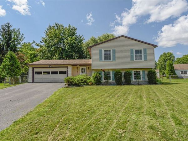 80 Shadow Lane , Gates, NY 14606