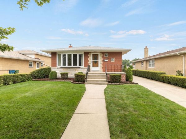 4537 W 100th Place , Oak Lawn, IL 60453