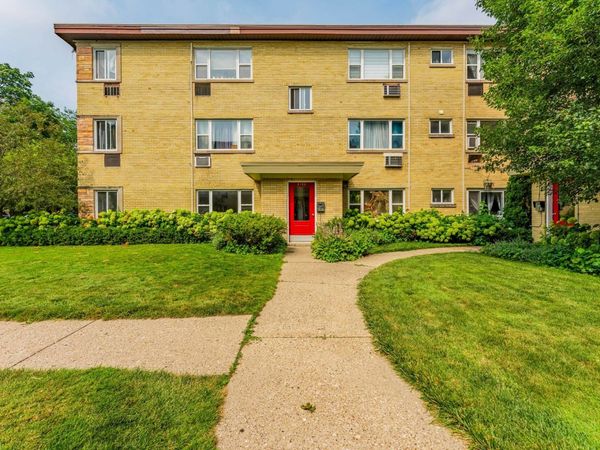 2123 Howard Street , Unit 1H, Evanston, IL 60202