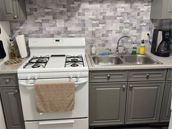3982 Voxna Street , Las Vegas, NV 89119