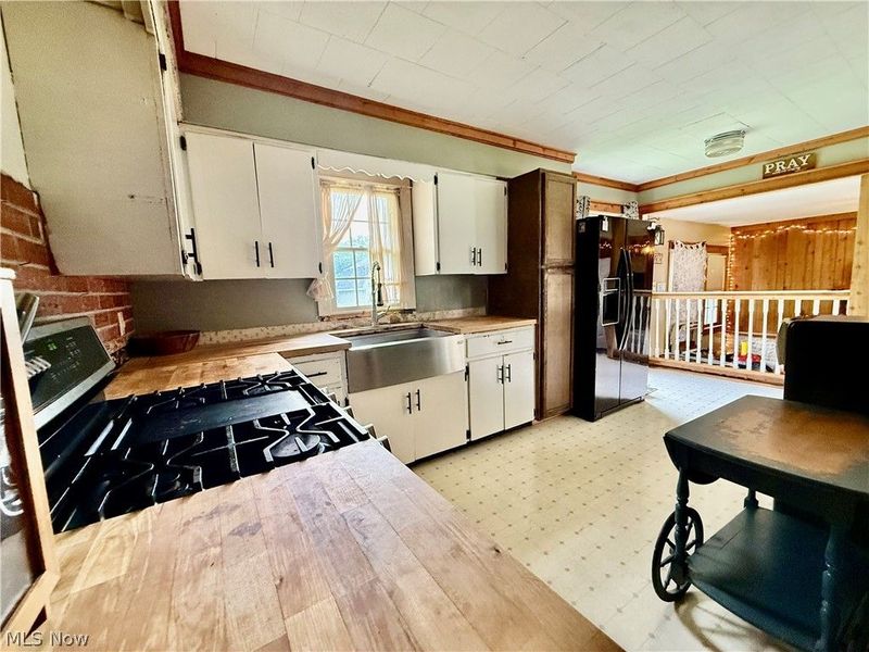 448 Hiwood Avenue , Munroe Falls, OH 44262 Photo 5