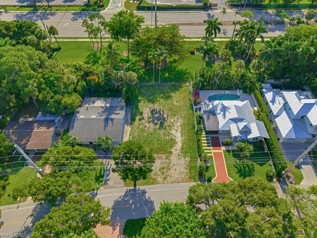 916 13th St N, Naples, FL 34102 Photo