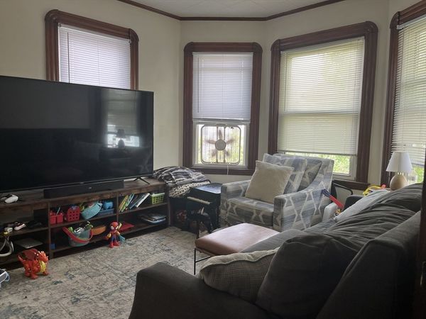 334 Earle St, Unit 3W, New Bedford, MA 02746
