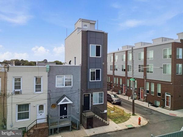 2562 E AUBURN STREET, PHILADELPHIA, PA 19134