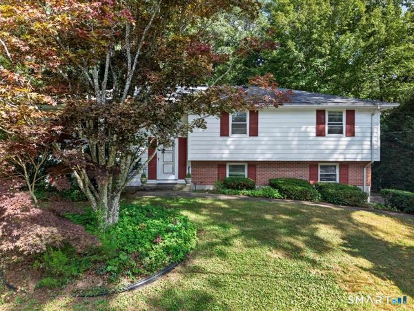 48 Old Colony, North Stonington, CT 06359