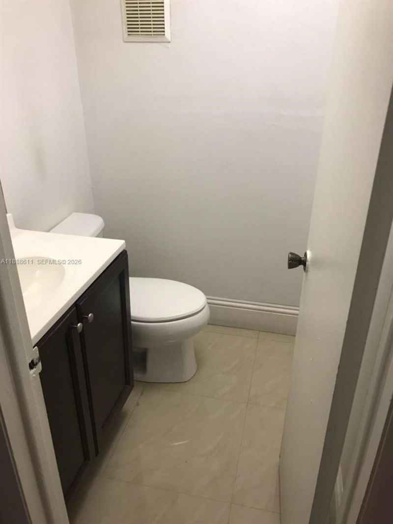 9375 Fontainebleau Blvd, Unit L219, Miami, FL 33172 Photo