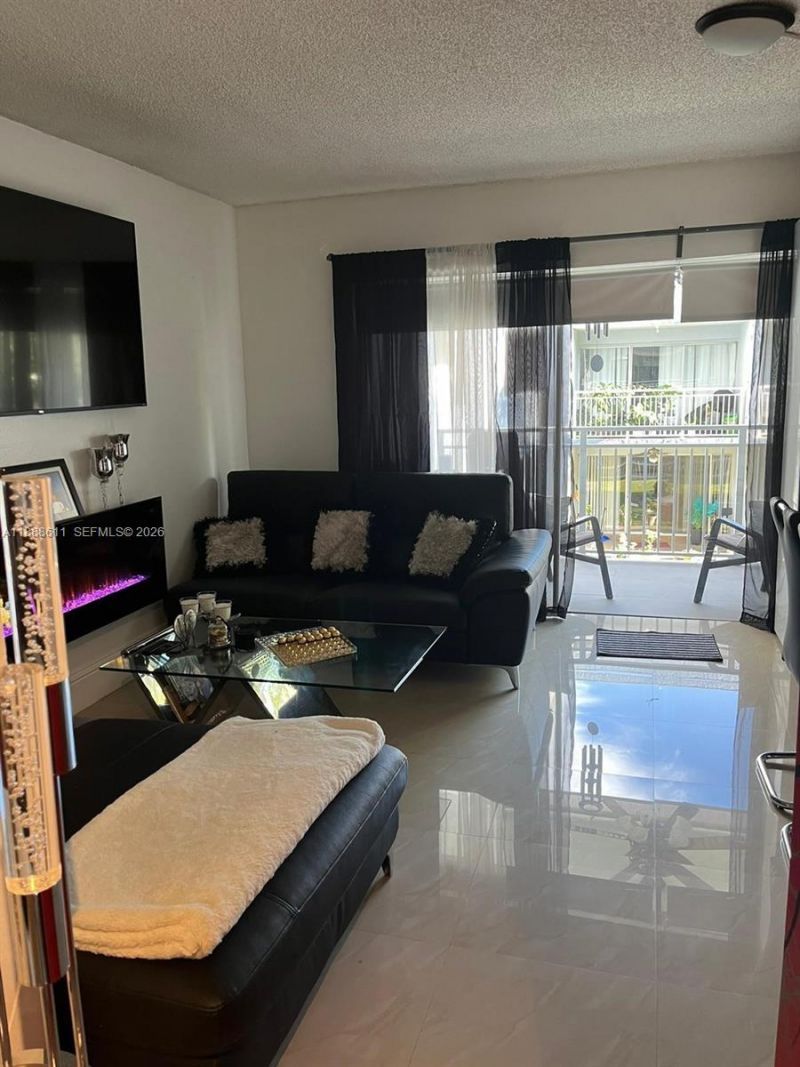 9375 Fontainebleau Blvd, Unit L219, Miami, FL 33172 Photo