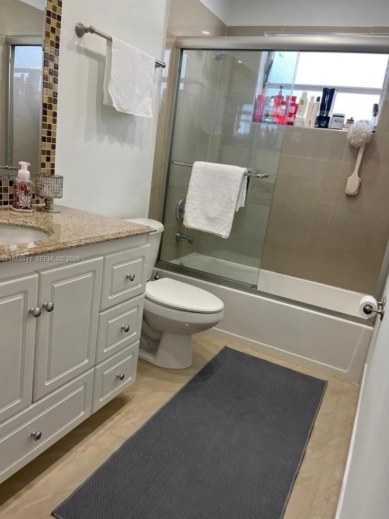9375 Fontainebleau Blvd, Unit L219, Miami, FL 33172 Photo