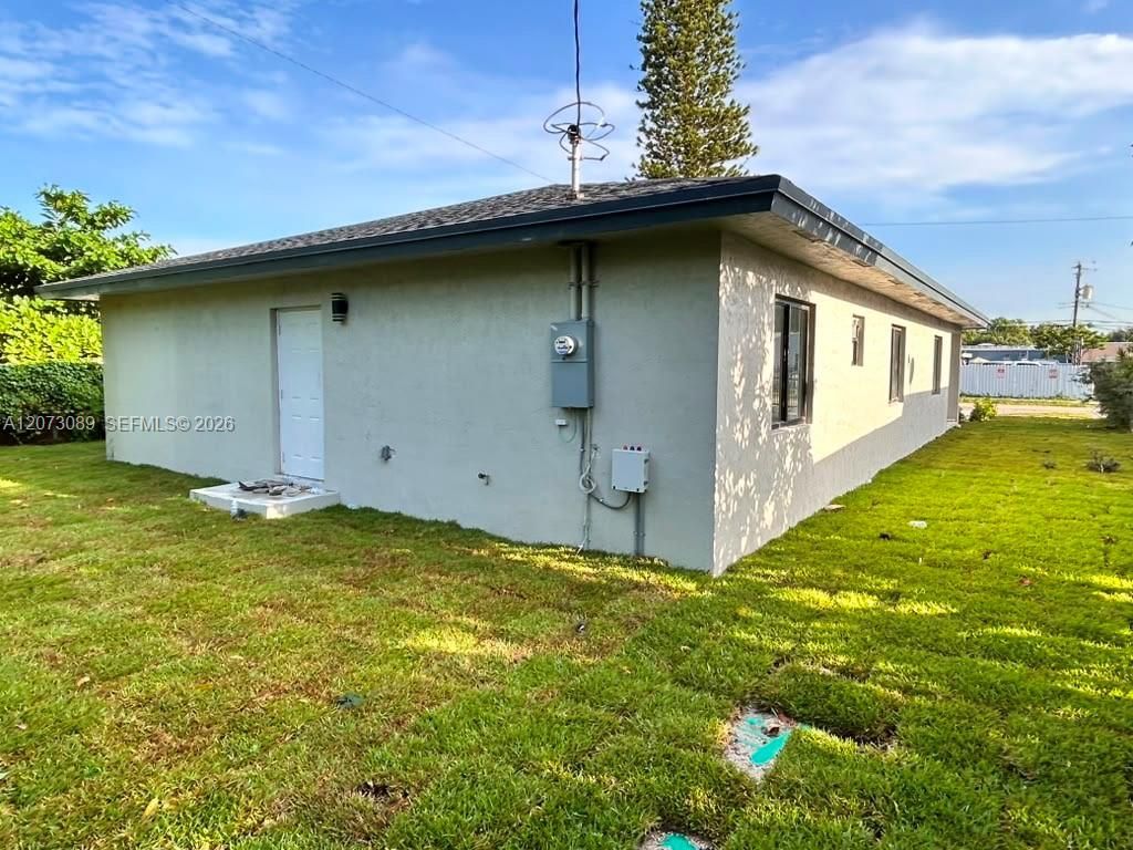 2950 NW 93 St, Miami, FL 33147 Photo