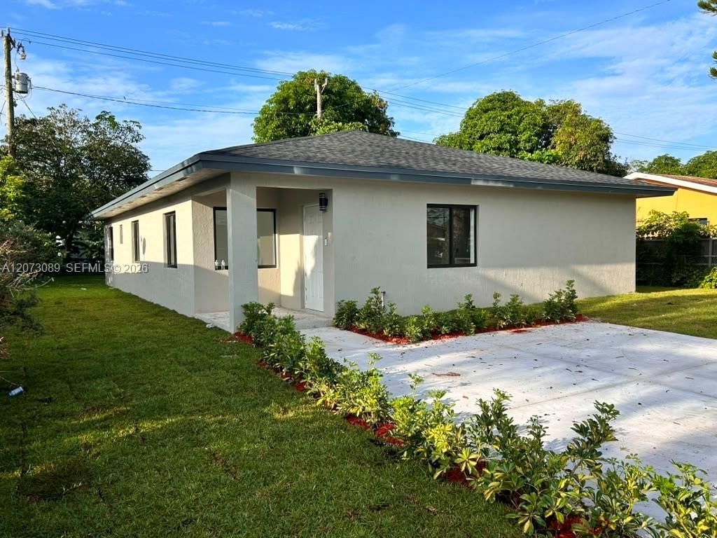 2950 NW 93 St, Miami, FL 33147 Photo