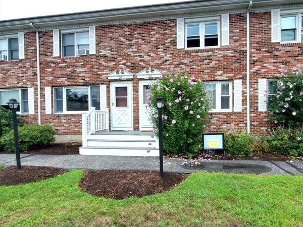 28 Douglas Drive, Unit 28, East Bridgewater, MA 02333