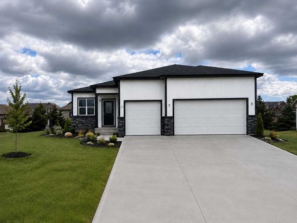 4986 Chalet Court , Red Wing, MN 55066