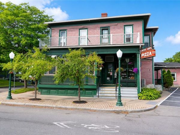 99 N Genesee Street , Geneva, NY 14456