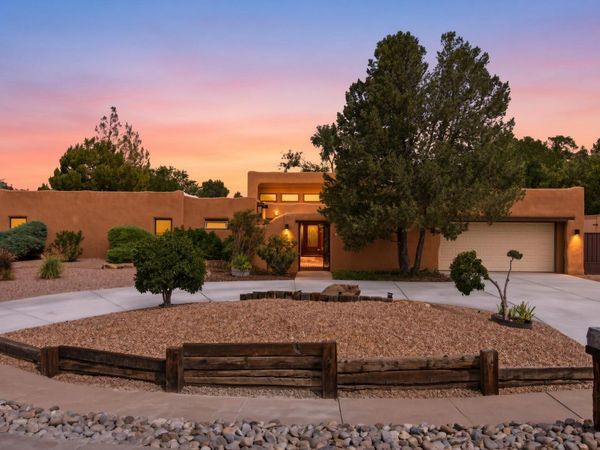 1805 Llano Court NW, Albuquerque, NM 87107
