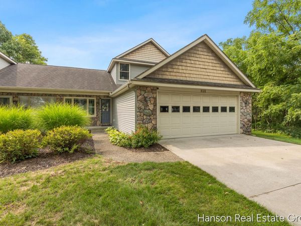 920 Clark Street, Unit 12, Lowell, MI 49331