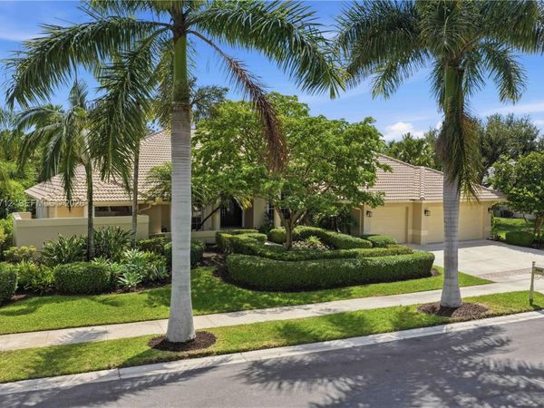 360 NE Coconut Cir, Weston, FL 33326