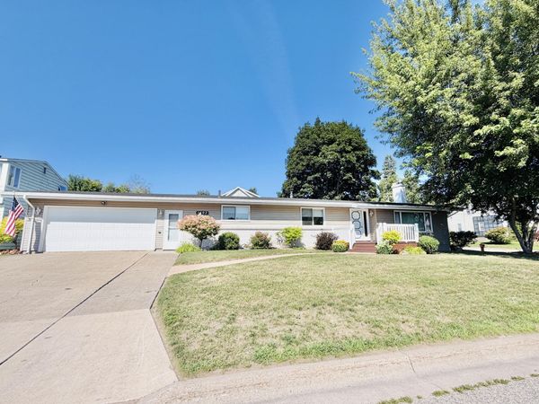 1402 Park ST, Sault Ste Marie, MI 49783