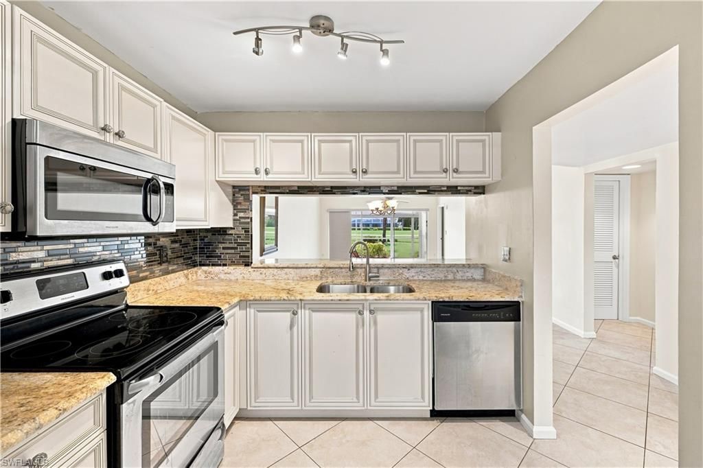 5980 Amherst Dr , Unit D104, Naples, FL 34112 Photo
