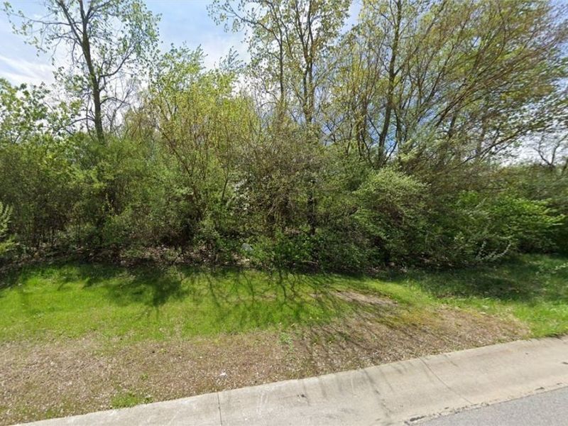 7327 International Drive , Holland, OH 43528 Photo 2
