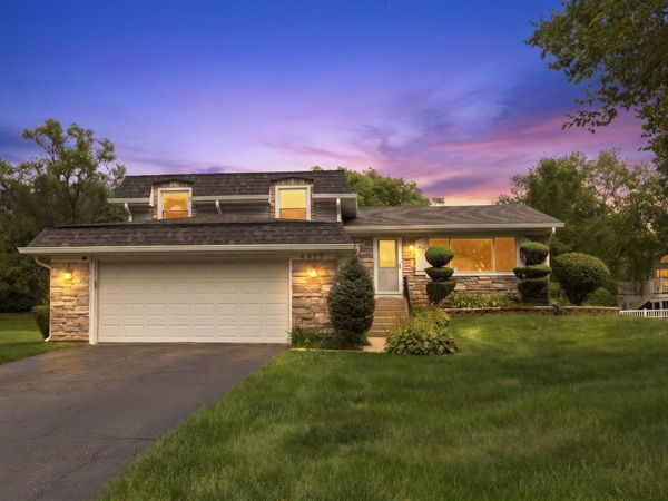 4425 Thornbark Court , Hoffman Estates, IL 60192