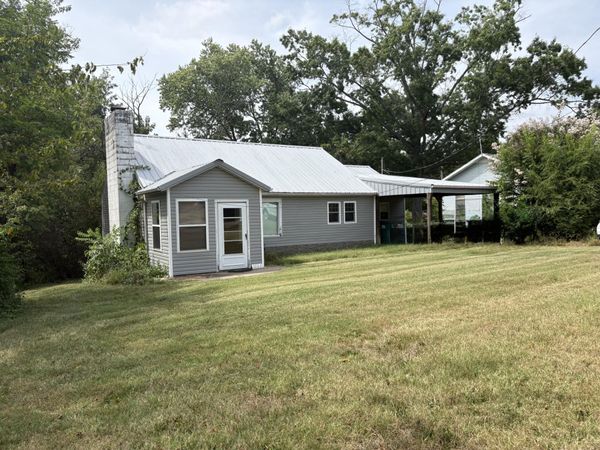1003 Cedar Avenue , Cabool, MO 65689