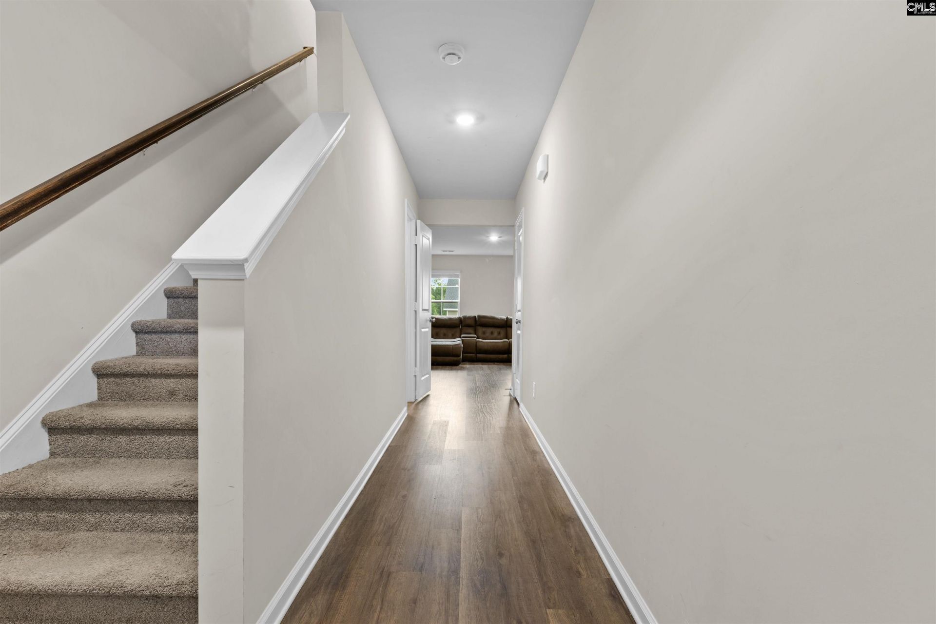 429 Middlebury Lane Photo 4