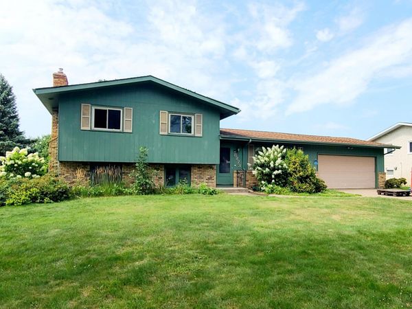 8273 Scott Avenue N, Brooklyn Park, MN 55443