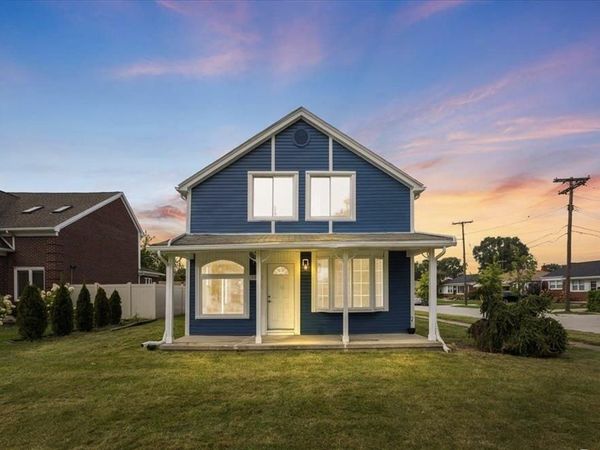 19903 Martin Road, Saint Clair Shores, MI 48081