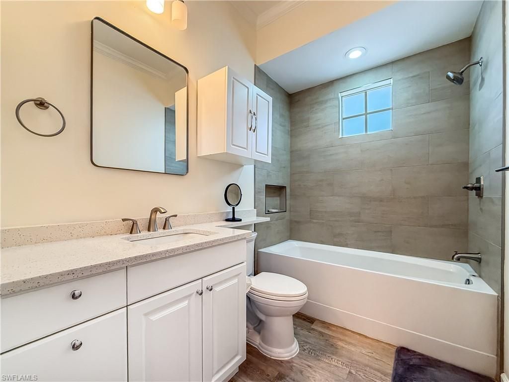 8524 Via Lungomare Cir, Unit 201, Estero, FL 33928 Photo