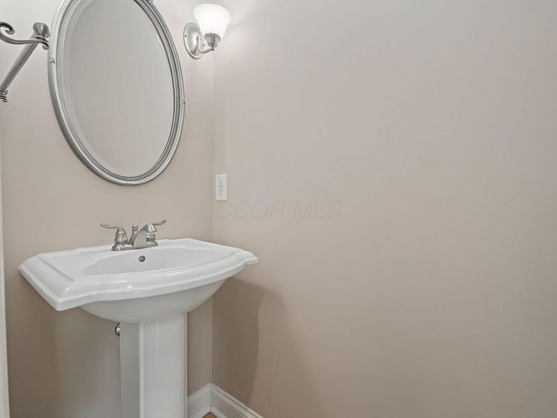 166 Barrington Village Drive, Xenia, OH 45385 Photo 32