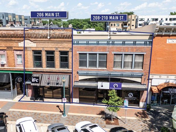 206-210 Main Street, Cedar Falls, IA 50613
