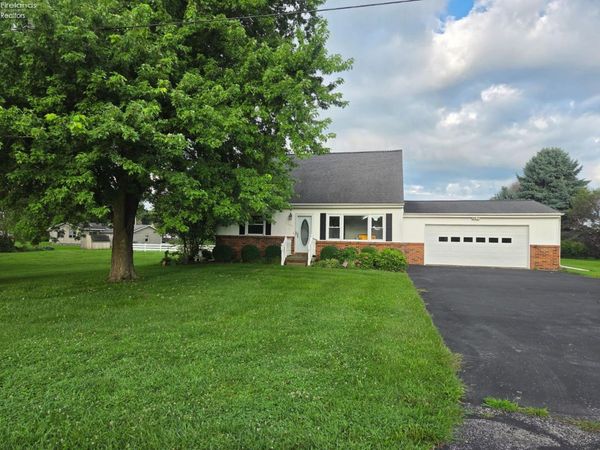 1520 N Ponderosa Drive, Port Clinton, OH 43452