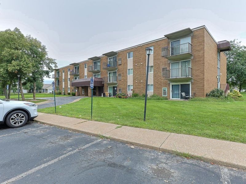 1315 S Lake Wilmer Drive, Unit 303, Sandusky, OH 44870 Photo 5
