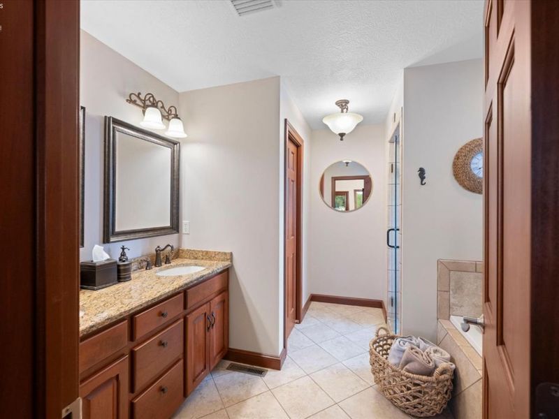4555 E Forest Glen Lane, Marblehead, OH 43440 Photo 15