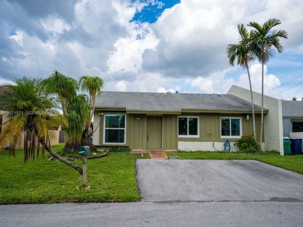 11942 SW 122nd Pl, Unit ., Miami, FL 33186