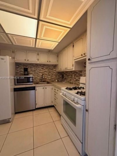 3140 S Ocean Dr , Unit 309, Hallandale Beach, FL 33009 Photo